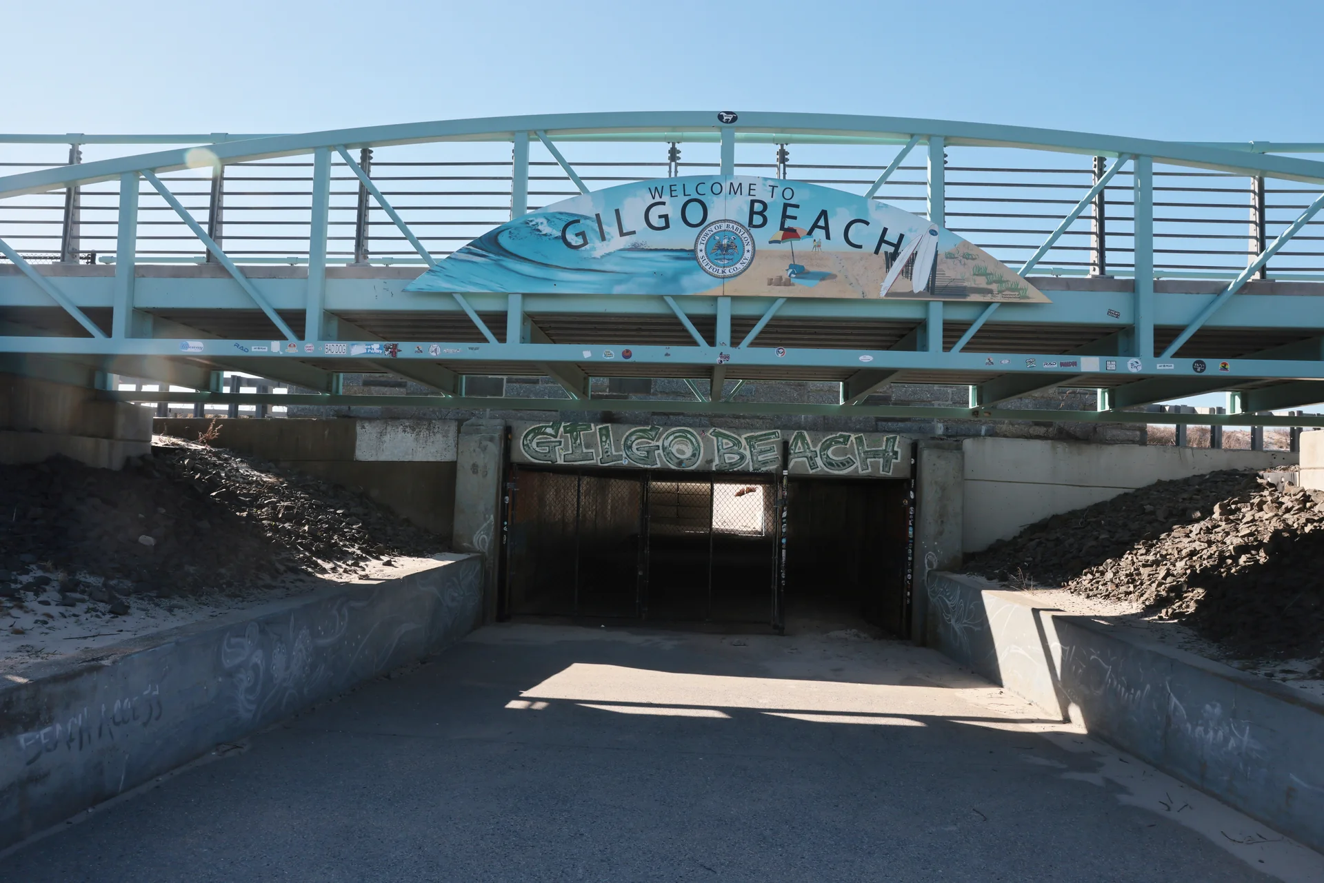 Welcome to Gilgo Beach sign, Gilgo Beach, NY
