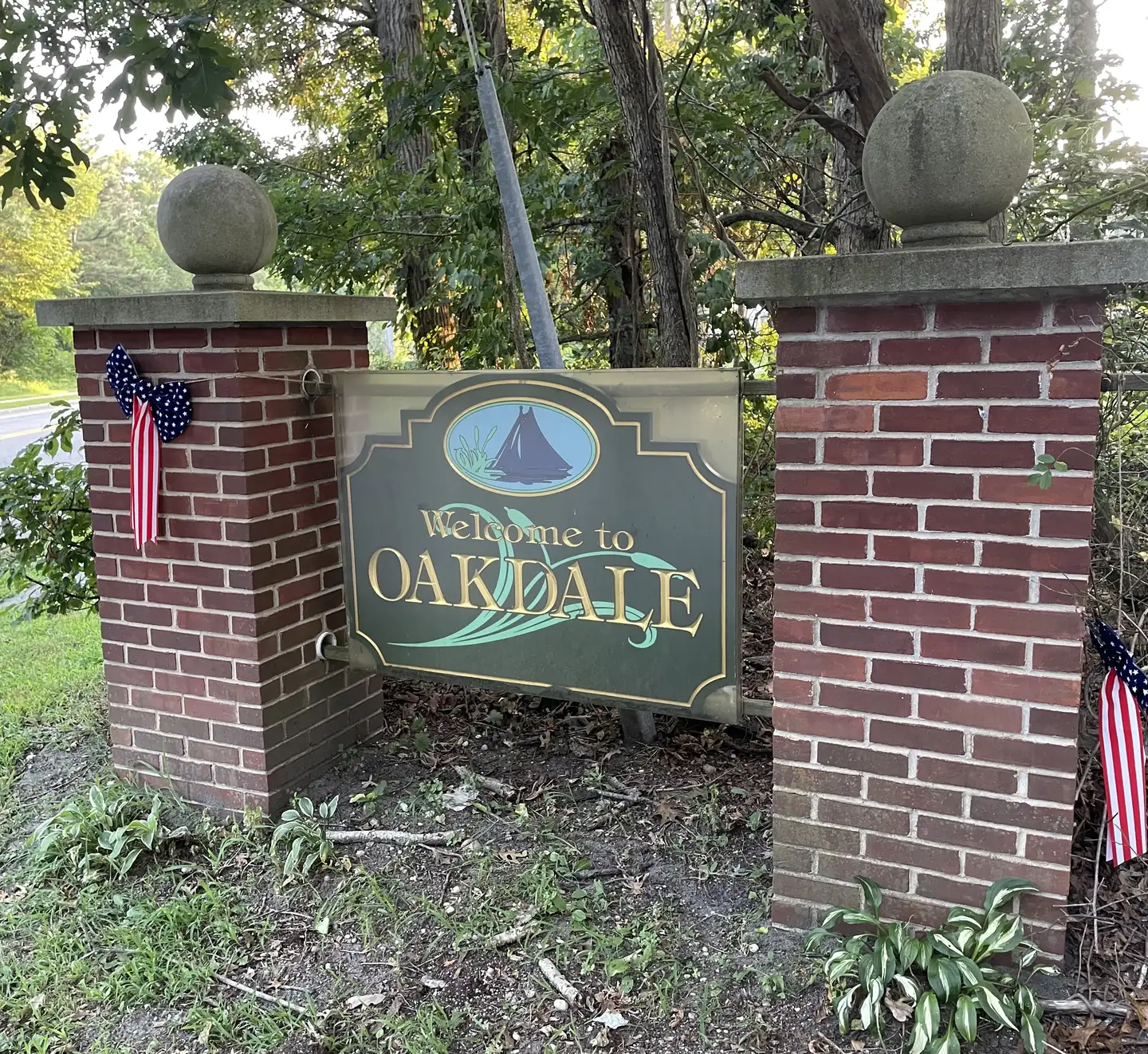Welcome to Oakdale sign, Oakdale, NY